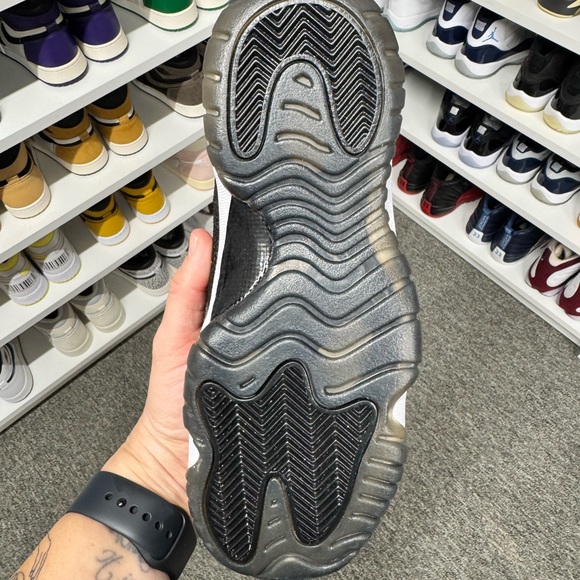 AJ 11 “Heiress” Collection *NEW - On StockX $495 - Picture 4 of 5